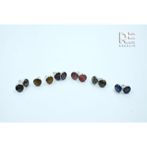 Acél bedugós fülbevaló alaplapból - fekete