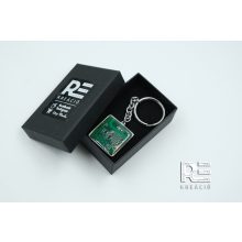 KIFUTÓ termék! Acél négyzet kulcstartó - zöld