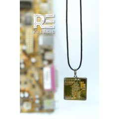 Acél négyzet medál -sárga