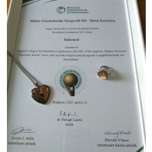 Magyar Kézműves Innovatív Remek-  alaplapból csiszolt különleges szív medál