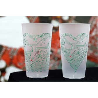 REpohár- computer dizájnnal és egyedi céges logóval