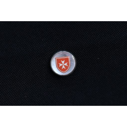 Máltai pajzs kitűző