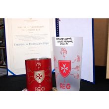 Máltai pajzsos gravírozott karabineres pohár